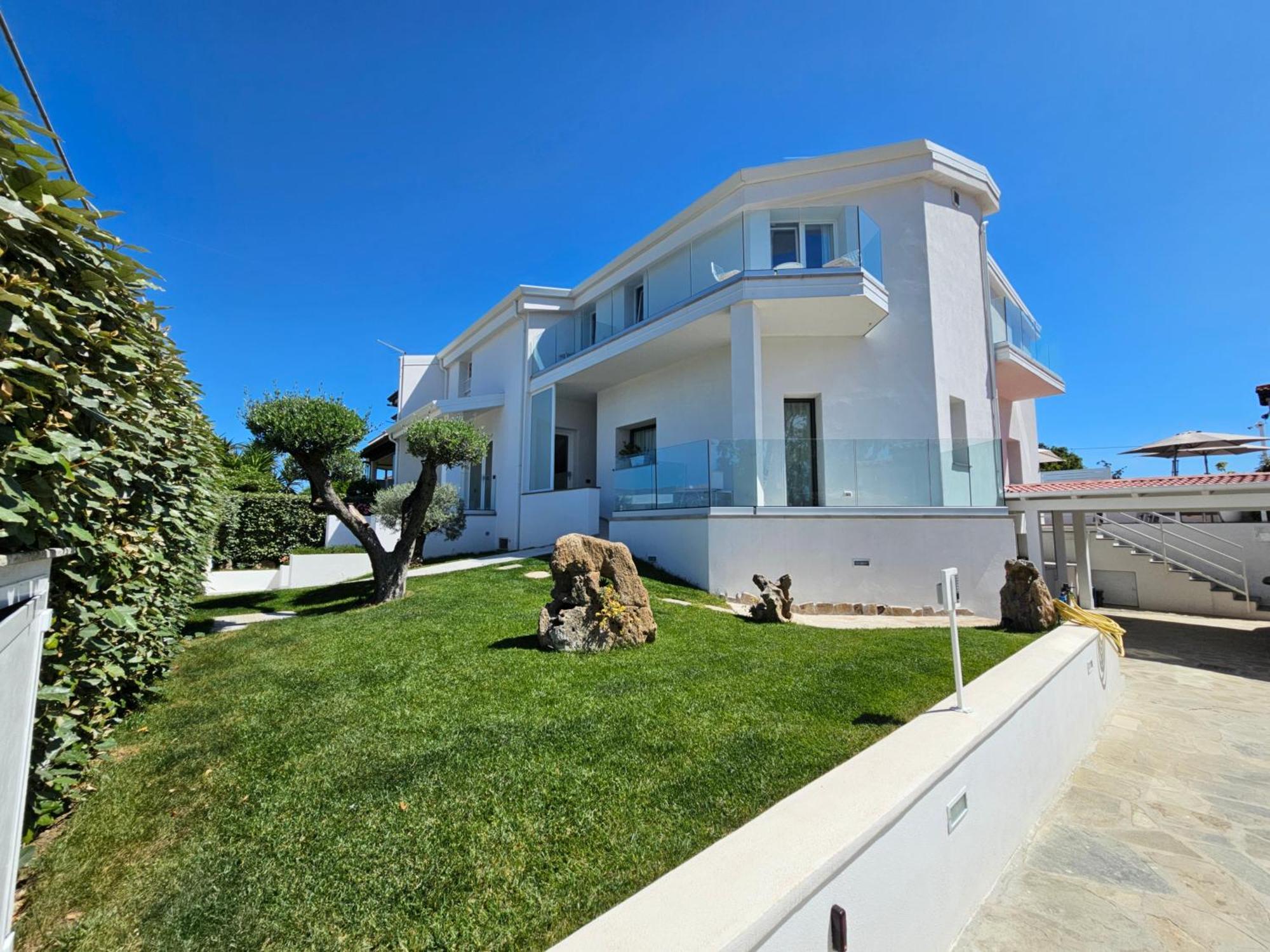 Chic & Charme Luxury Rooms Olbia Exterior photo